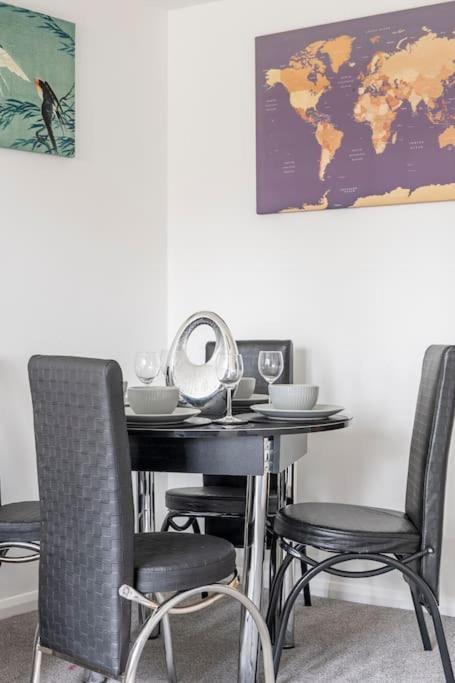 Two Bedroom Flat Near Colchester Hospital With Free Parking And Internet Mile End エクステリア 写真